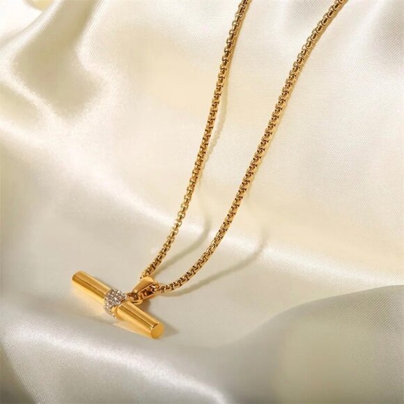 New Bar Pendant Necklace 18K Gold Plated Rhinestone Contemporary Minimalist - Picture 3 of 11